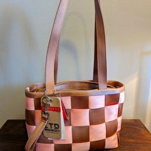 Harveys seatbelt purse Limited edition Strawberry milkshake